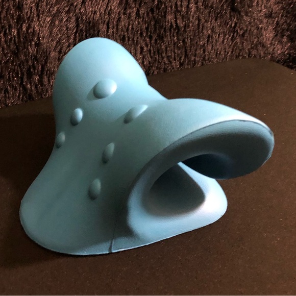 Neck and Shoulder Relaxer, Chiropractic Pillow, Spinal Realignment, Yoga - Picture 14 of 16